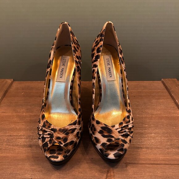 Steve Madden Womens Animal Print 4.5" Stiletto Heels Size 6M - Picture 2 of 8